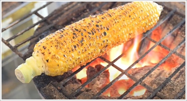 炭火とうもろこしの恵味