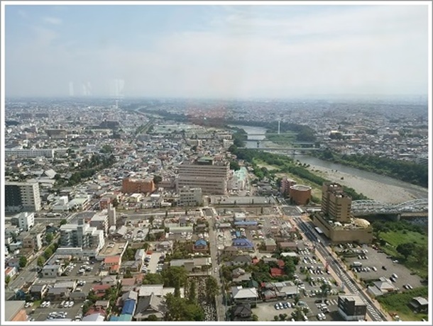 群馬県庁展望台の南側景色