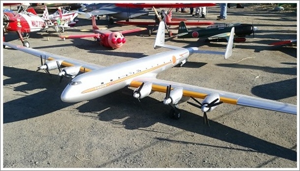 六枚羽の大型航空機ラジコン(rc航空ページェント)