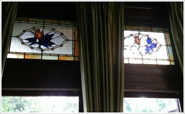 中島知久平邸のステンドグラス