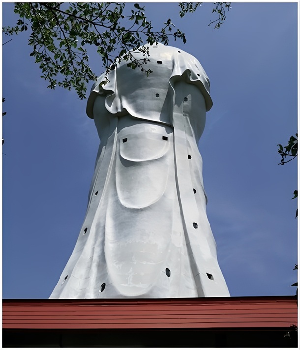 高崎白衣大観音の後ろから撮影