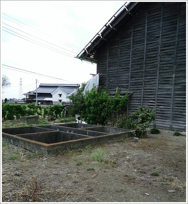 田島弥平旧宅の冷蔵庫跡地