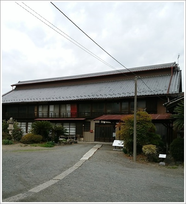 田島弥平旧宅(世界遺産)です